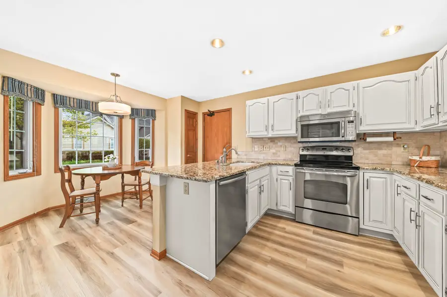 3015 N River Birch Dr, Brookfield, WI 53045 - #2