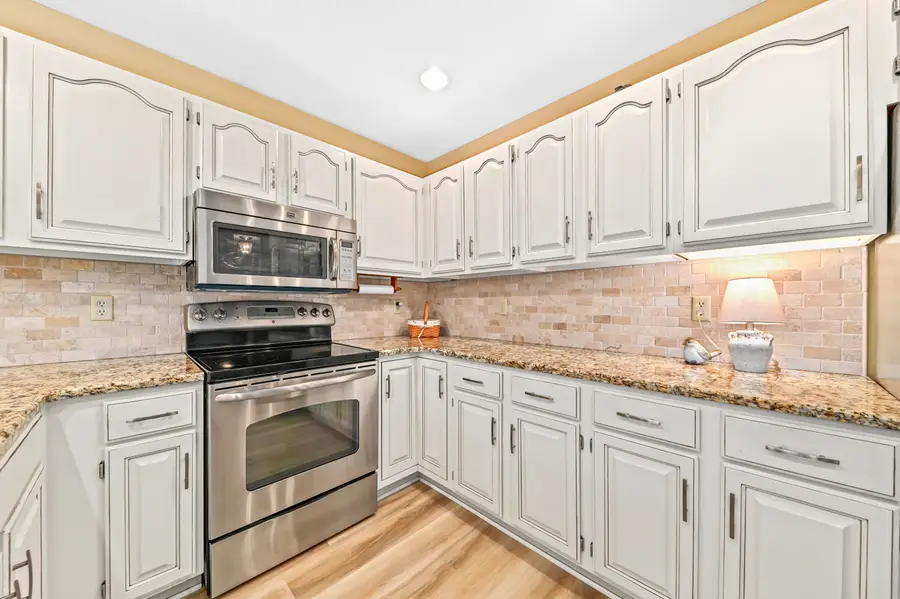 3015 N River Birch Dr, Brookfield, WI 53045 - #3