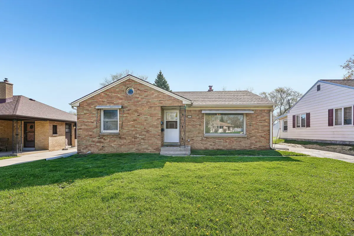 3316 S 60th St, Milwaukee, WI 53219 - #1