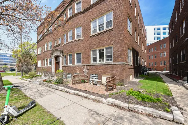 2302 E Wyoming Pl, Milwaukee, WI 53202