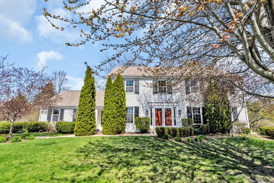 7 Sprucewood Ct, Wind Point, WI 53402 - #2