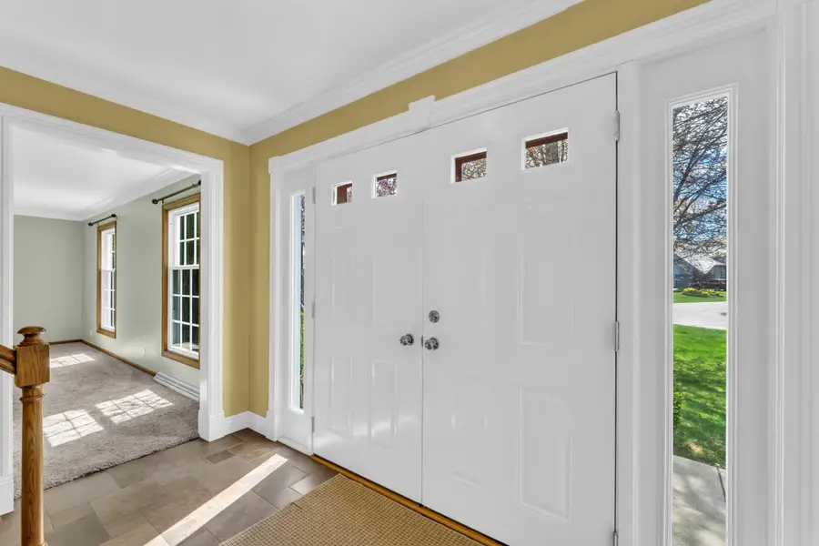 7 Sprucewood Ct, Wind Point, WI 53402 - #3
