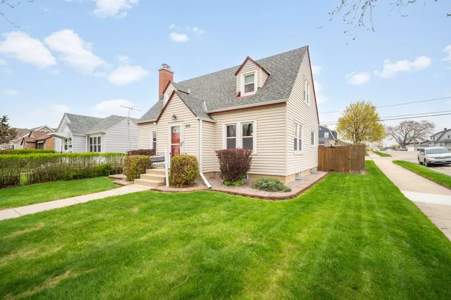 800 Menomonee Ave, South Milwaukee, WI 53172 - #2