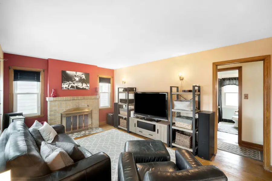800 Menomonee Ave, South Milwaukee, WI 53172 - #3