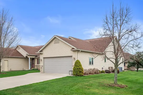 133 S 2nd St, Oostburg, WI 53070