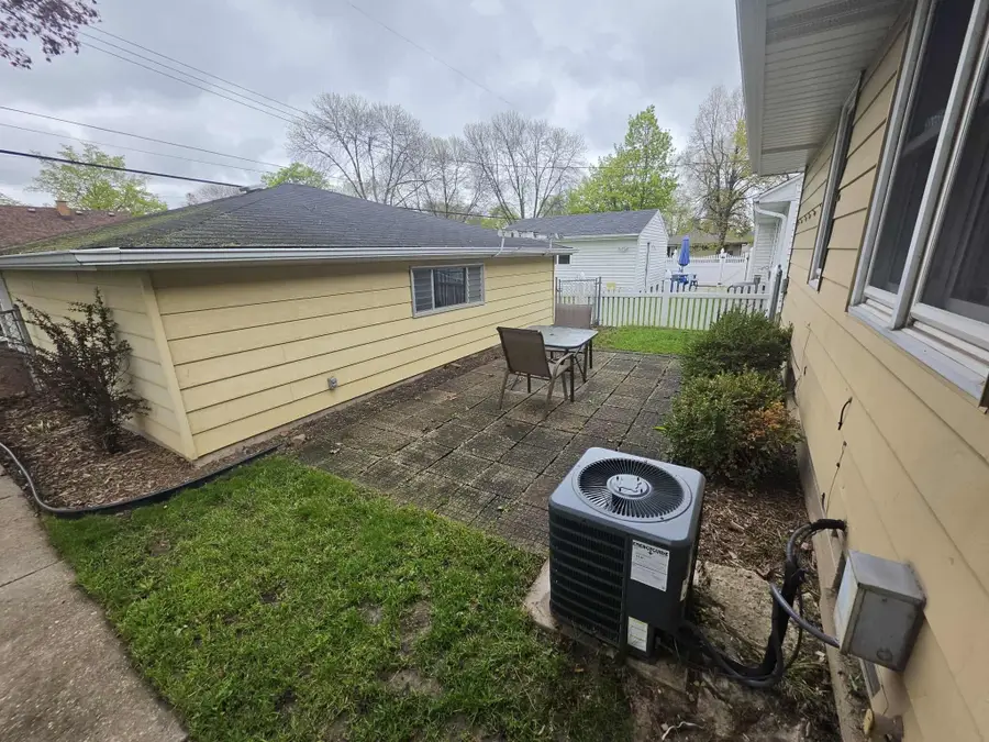 3629 N 97th Pl, Milwaukee, WI 53222 - #3