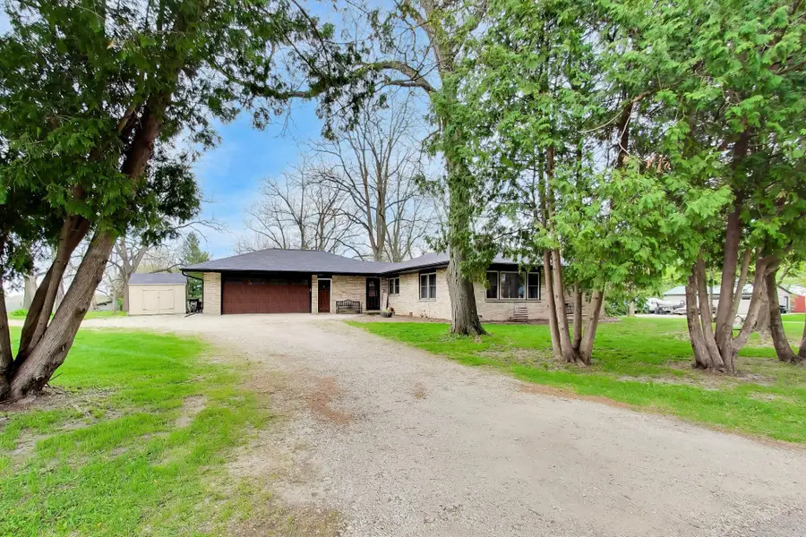 N2496 Main St, Allens Grove, WI 53114 - #2