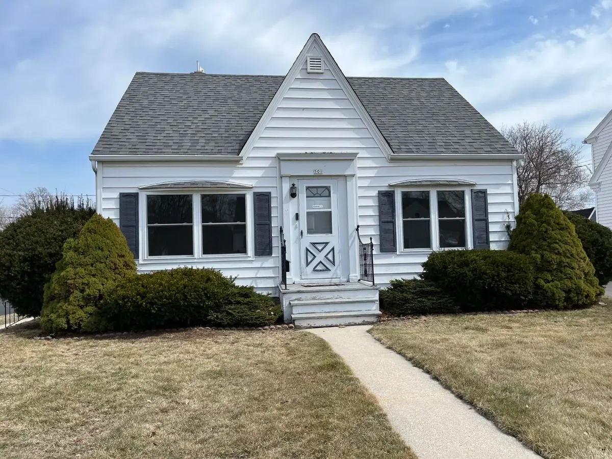 501 S 30th St, Manitowoc, WI 54220 - #1