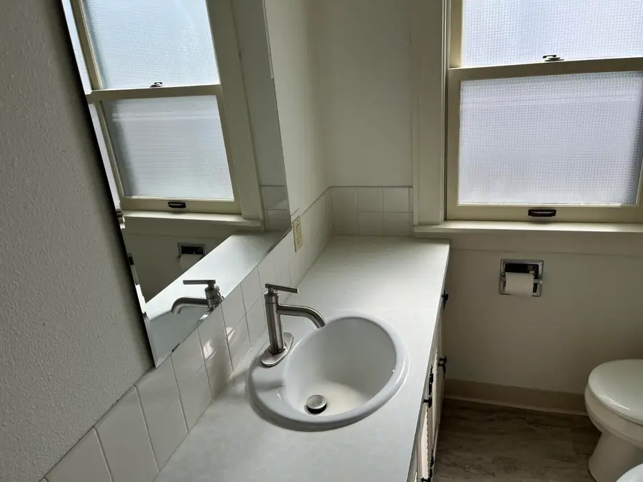 501 S 30th St, Manitowoc, WI 54220 - #3