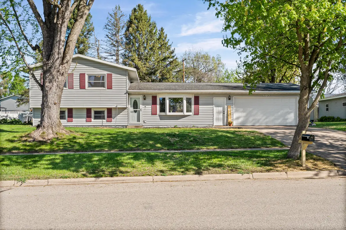 840 Brickl Rd, West Salem, WI 54669 - #1