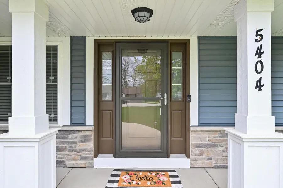 5404 S 43rd St, Greenfield, WI 53220 - #2