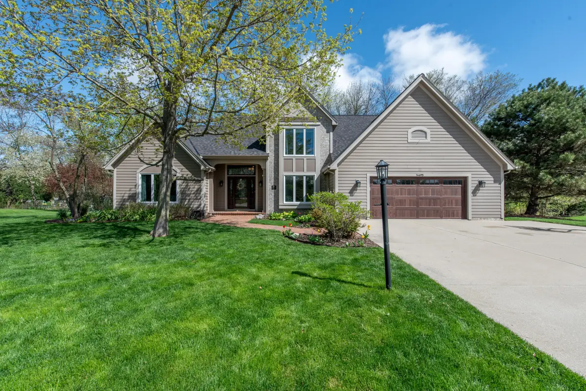 14695 W Meadowshire Dr, New Berlin, WI 53151 - #1
