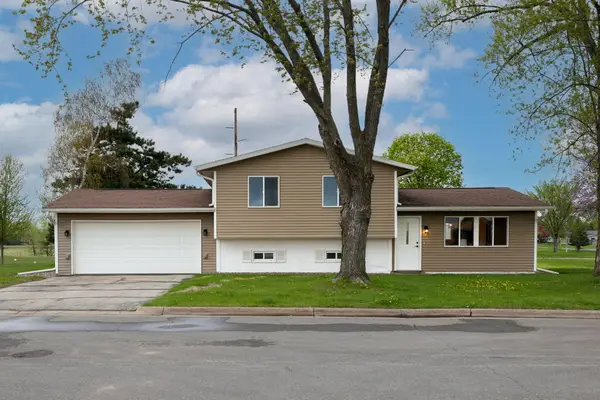 1736 Viking Ave, Holmen, WI 54636