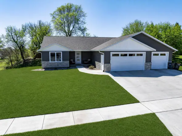2720 Beyer Rd, Holmen, WI 54650