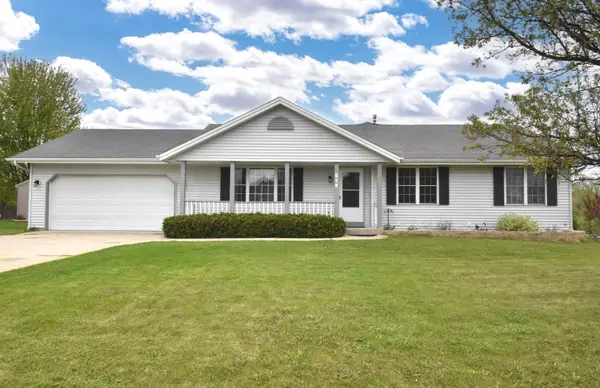 102 Mill Ave, Union Grove, WI 53182