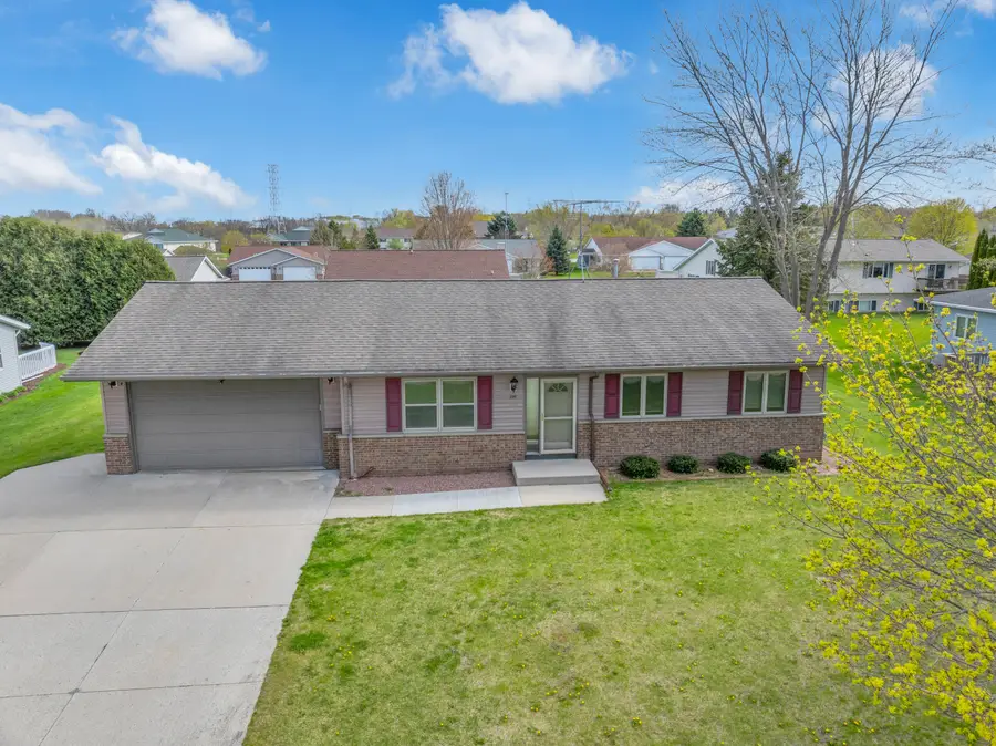 209 Beth Cir, Plymouth, WI 53073 - #2