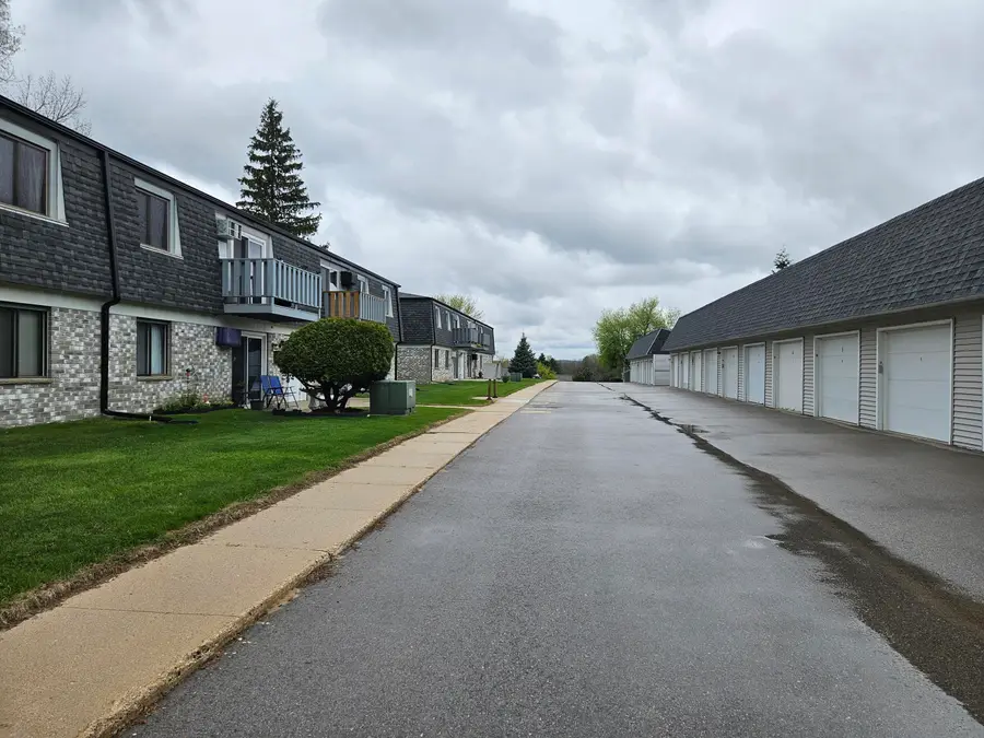 1712 Creek Rd, West Bend, WI 53090 - #2