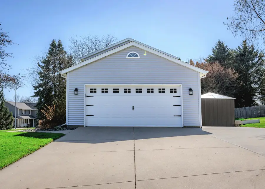 1148 Riverbend Dr, Hartford, WI 53027 - #3
