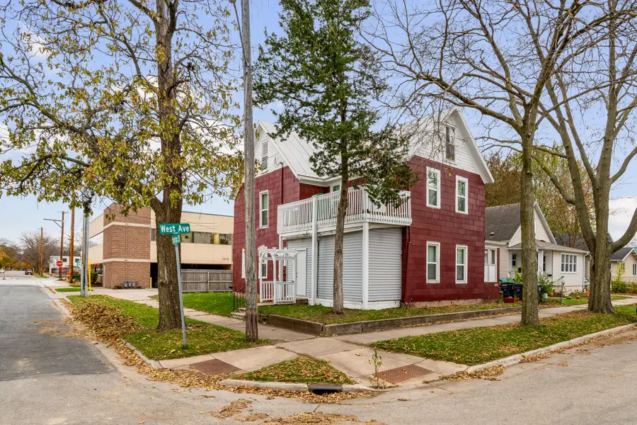 1204 Horton St, La Crosse, WI 54601 - #2