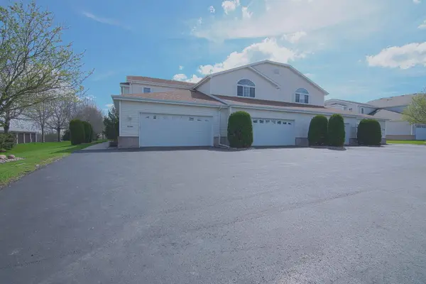 3150 White Tail Ln, Oshkosh, WI 54904