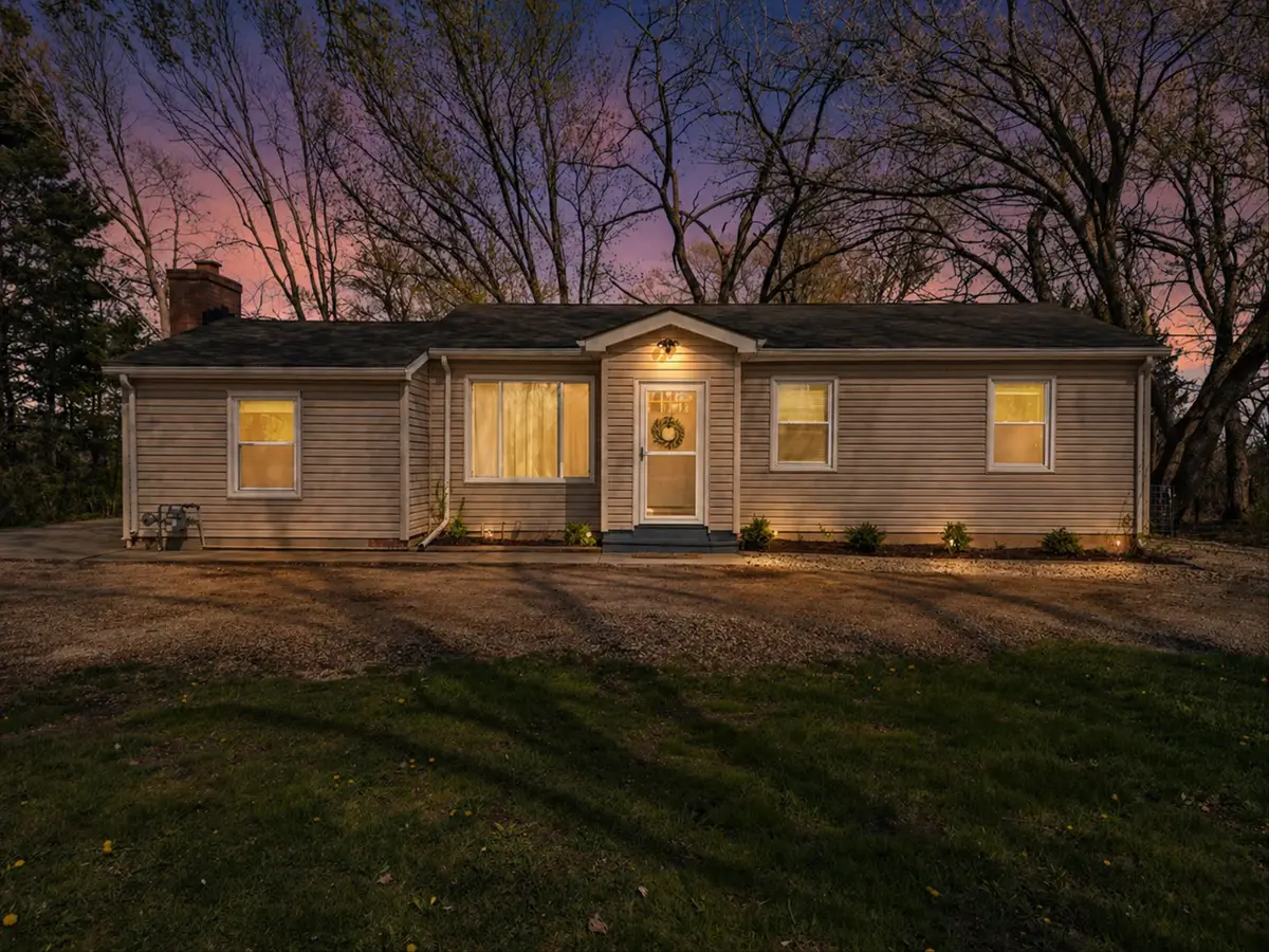 10227 8th Ave, Pleasant Prairie, WI 53158 - #1