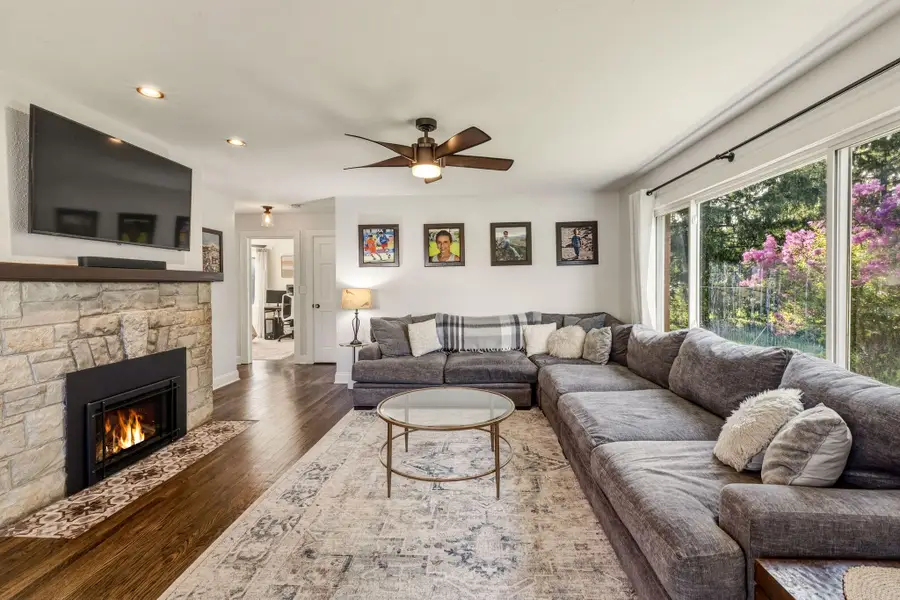 1430 Woodside Ln, Elm Grove, WI 53122 - #3