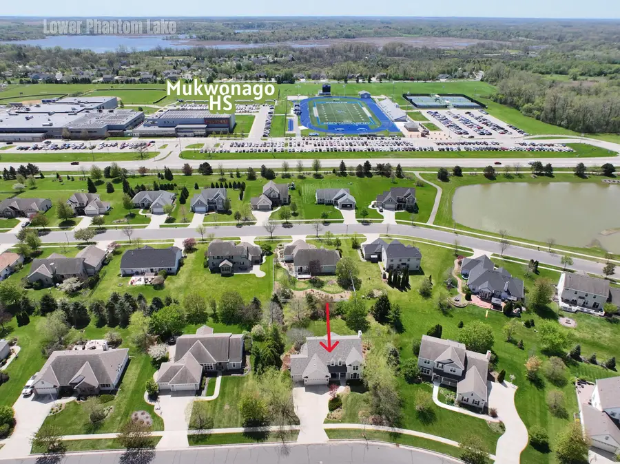 639 Prairie Hill Ave, Mukwonago, WI 53149 - #2