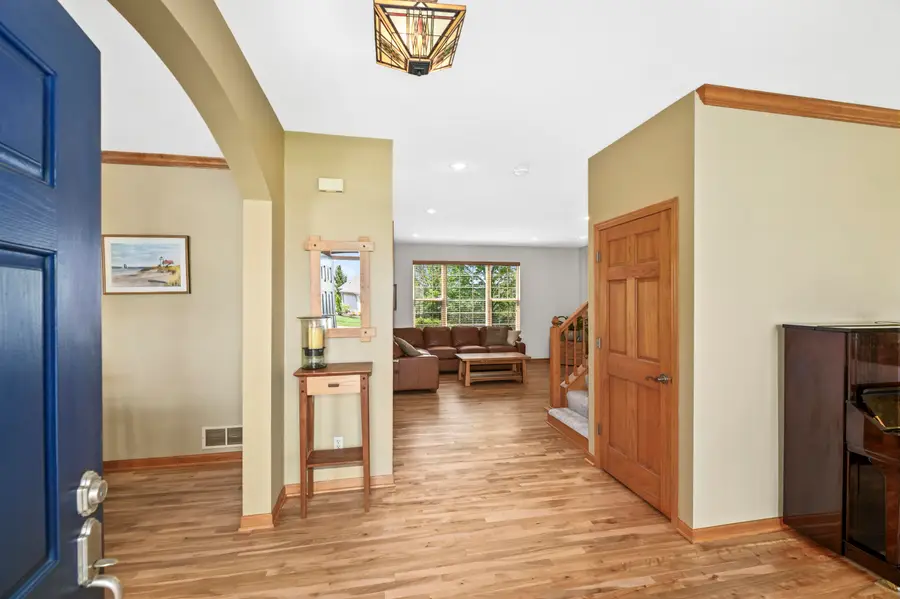 639 Prairie Hill Ave, Mukwonago, WI 53149 - #3