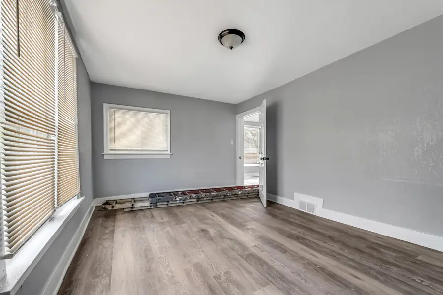 3701 W Kilbourn Ave, Milwaukee, WI 53208 - #3