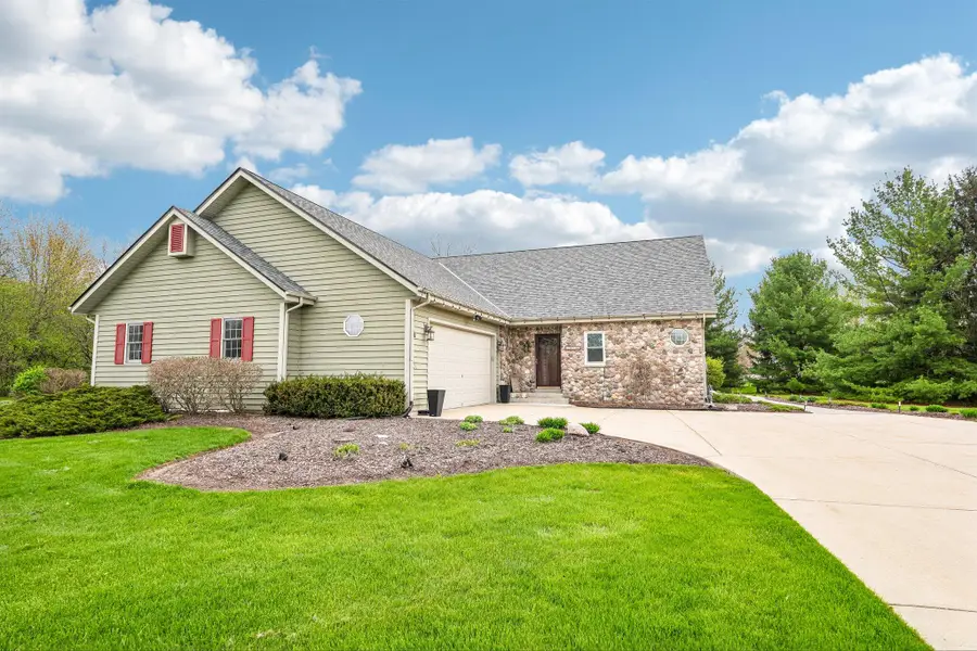N43W33183 Glen Parc Cir, Nashotah, WI 53058 - #2