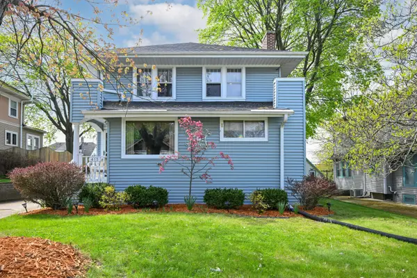 415 E College Ave, Waukesha, WI 53186
