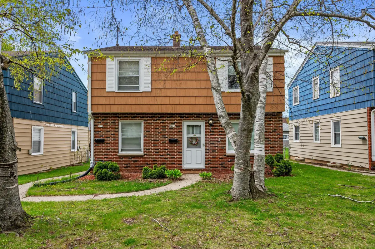 3223 N 84th St, Milwaukee, WI 53222 - #1