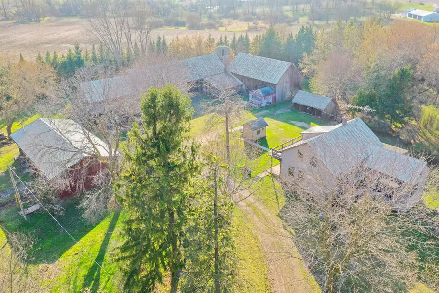 4524 Brunner Rd, Manitowoc, WI 54220 - #2