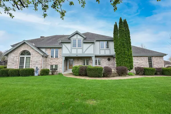 W130S9602 Jimmy Demaret Dr, Muskego, WI 53150