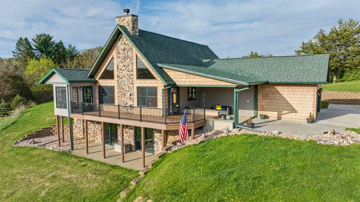 W5405 Keil Coulee Rd, Medary, WI 54601 - #1