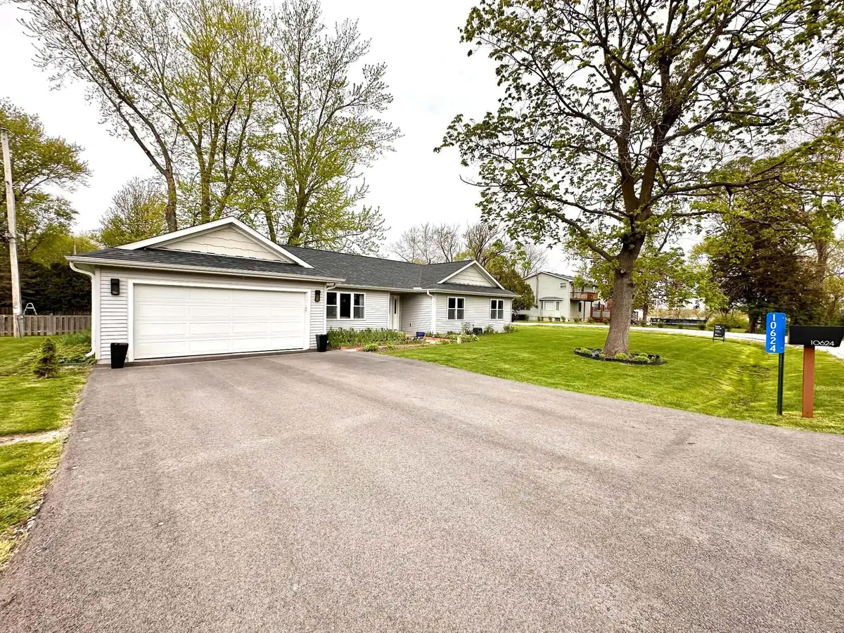 10624 284th Ave, Trevor, WI 53179 - #1