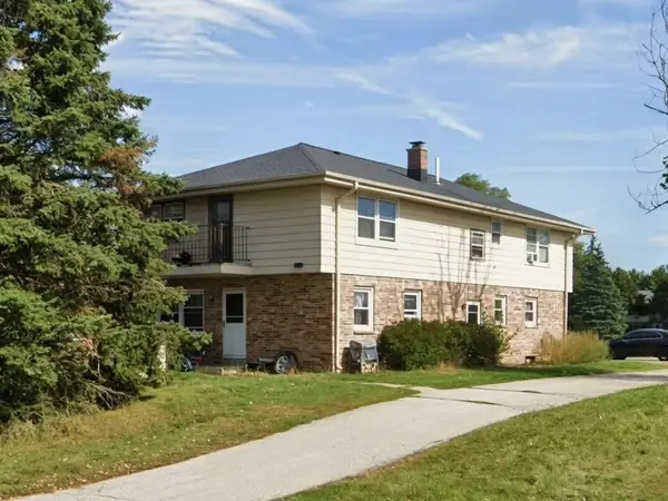 2090 Emery Ct, East Troy, WI 53120