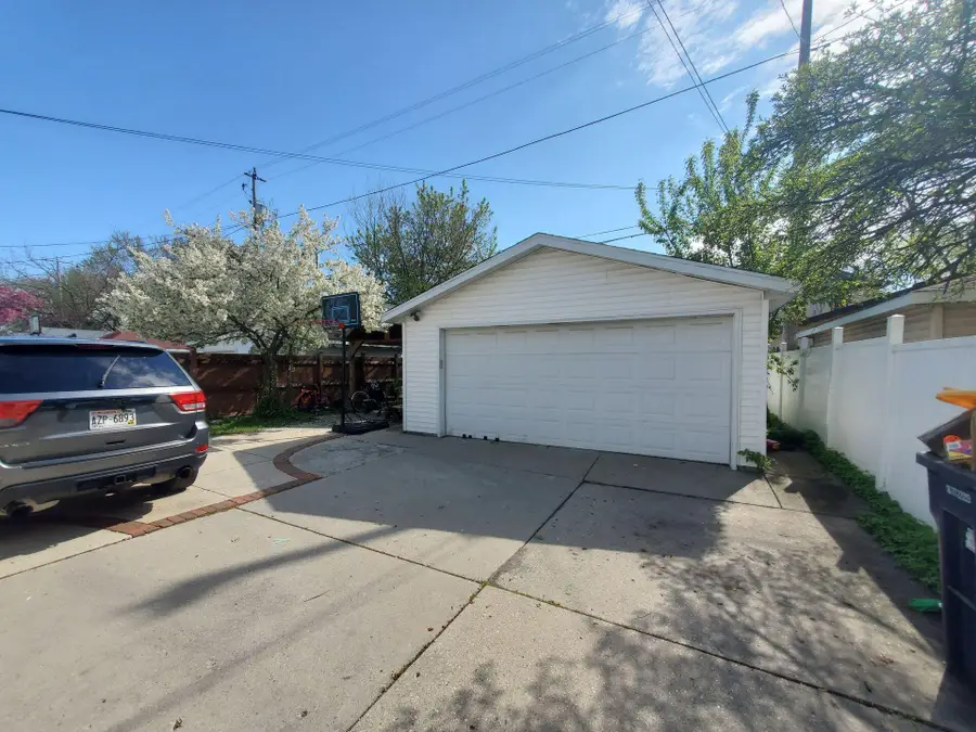 1460 S 80th St, West Allis, WI 53214 - #3