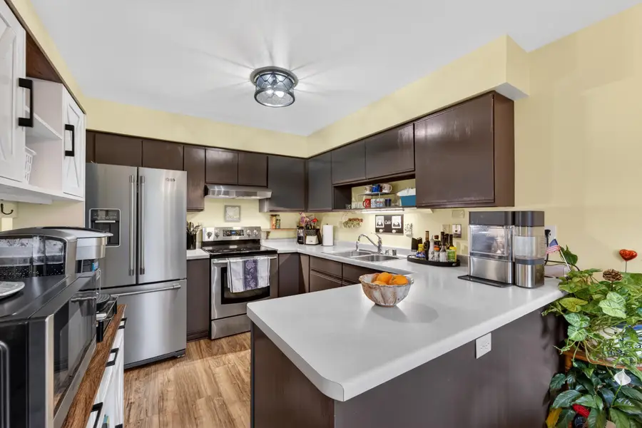 1424 S River Rd, New Berlin, WI 53151 - #2