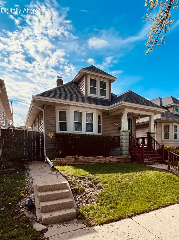 3253 S 15th St S, Milwaukee, WI 53215