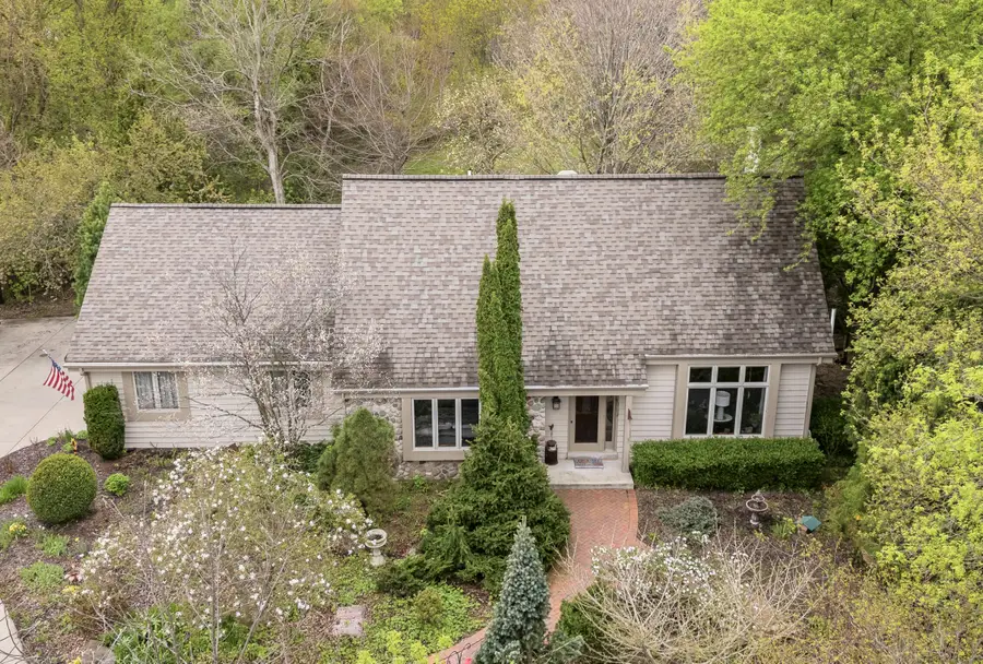 5099 Valley Trl, West Bend, WI 53095 - #2