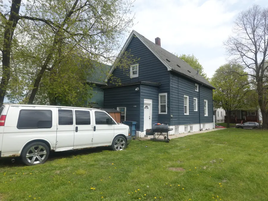 3133 N 9th St, Milwaukee, WI 53206 - #2