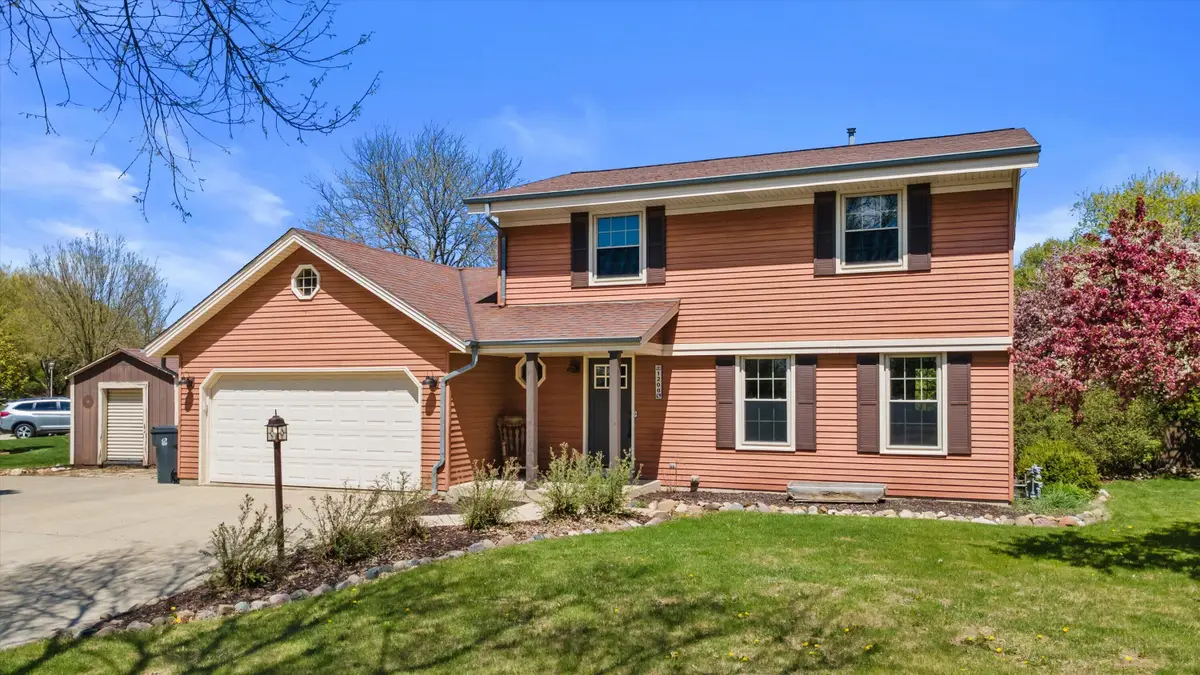 1200 W Tiffany Ln, Oak Creek, WI 53154 - #1