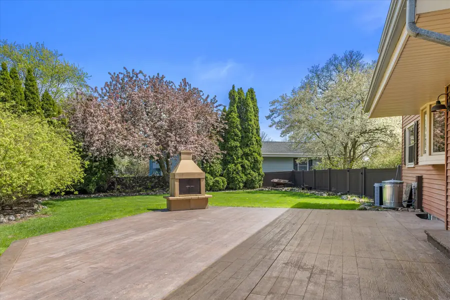 1200 W Tiffany Ln, Oak Creek, WI 53154 - #3