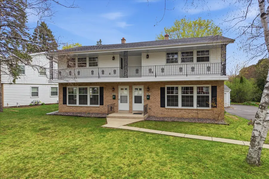 W56N710 Hawthorne Ave, Cedarburg, WI 53012 - #2