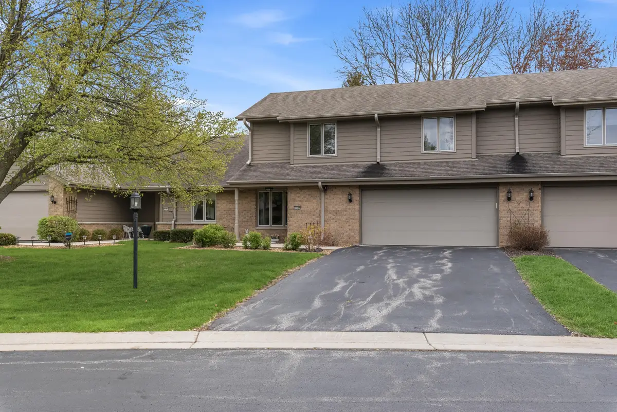 3770 Klondike Ct, Brookfield, WI 53045 - #1