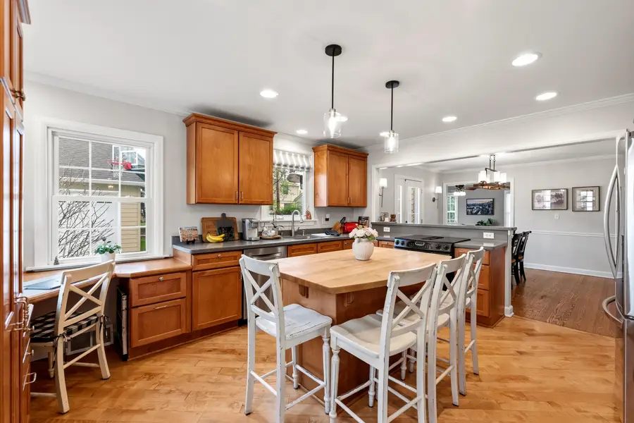 2434 N 93rd St, Wauwatosa, WI 53226 - #2