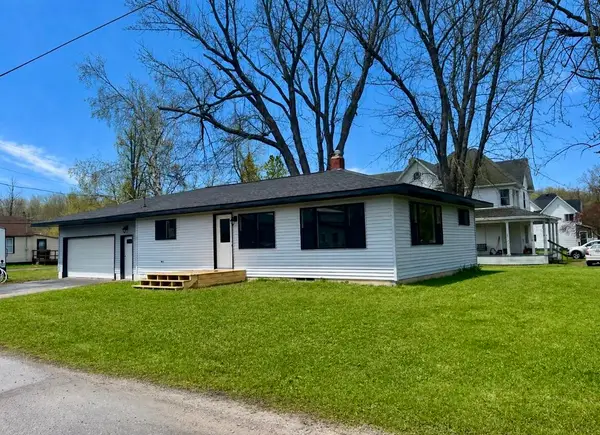 17886 Oconto Ave, Wabeno, WI 54566