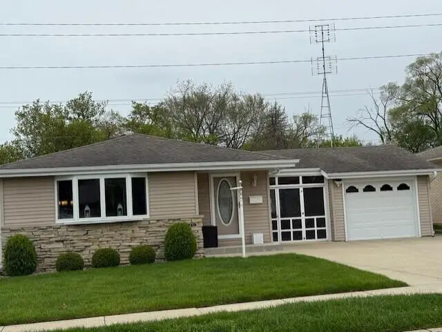 4451 Harrison Rd, Kenosha, WI 53142 - #3