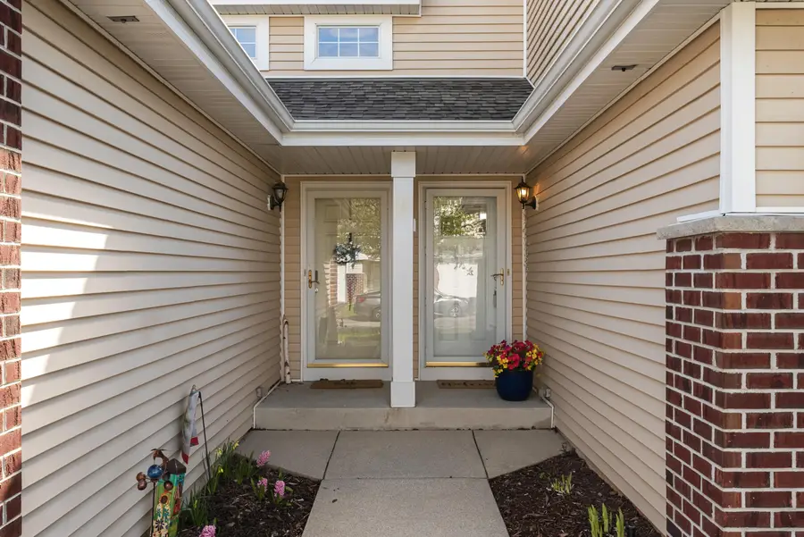 852 Ashley Ave, Port Washington, WI 53074 - #2